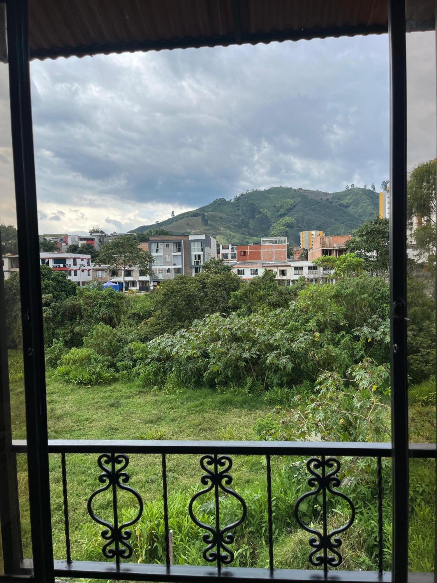 Apartamentos Family Santa Rosa de Cabal Ngoại thất bức ảnh
